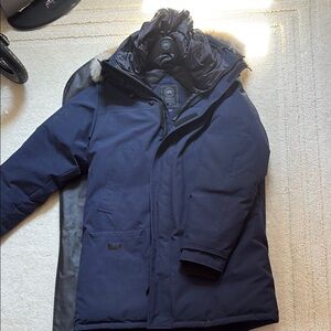 Canada Goose Langford parka Navy in Travel Bag